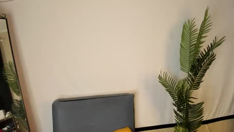 emily_relishh online show from February 4, 5:13 am