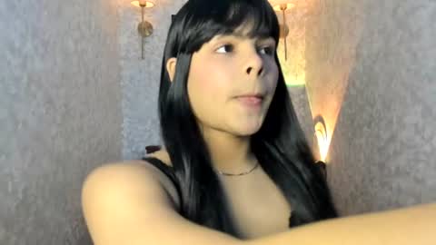 Snapshot of emily_rosue_ chatting on July 31, 2:33 am emily_rosue_ online show from July 31, 2:33 am
