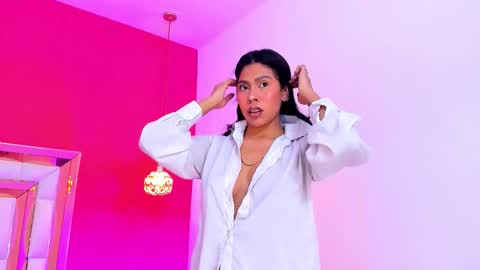 Snapshot of emily_sexy3 chatting on September 17, 11:34 am Emily online show from September 17, 11:34 am