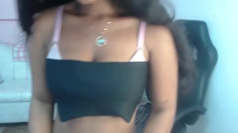 emily_smith_t online show from March 18, 9:40 pm