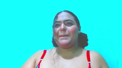 Snapshot of emily_sweet_23 chatting on December 30, 3:36 am Liss online show from December 30, 3:36 am