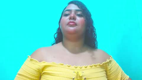 Snapshot of emily_sweet_23 chatting on January 19, 1:00 am Liss online show from January 19, 1:00 am