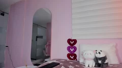 Emily online show from February 8, 12:39 pm