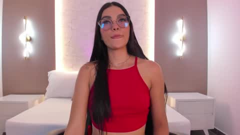 emily_tolson online show from February 6, 7:17 pm