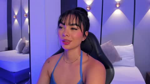 emily_tolson online show from July 10, 8:11 pm