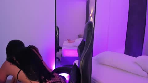 emily_tolson online show from July 23, 7:34 pm