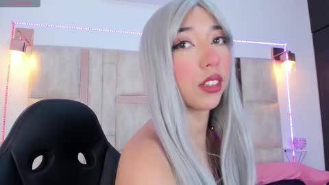 emily_walker4 online show from September 30, 11:59 am