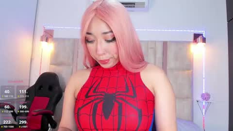 emily_walker4 online show from October 8, 12:58 pm