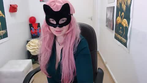 Emily online show from February 3, 8:35 am