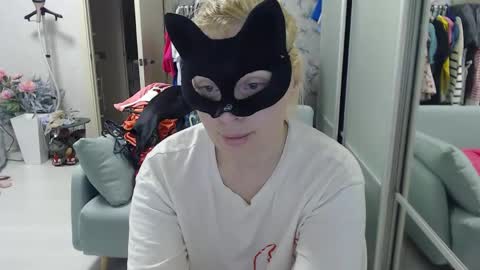 Emily online show from March 22, 4:21 pm