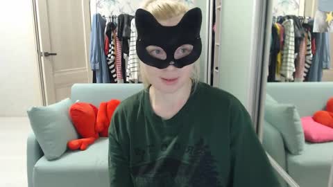 Emily online show from March 29, 7:25 pm