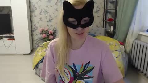 Snapshot of emily_york18 chatting on July 21, 4:42 pm Emily online show from July 21, 4:42 pm