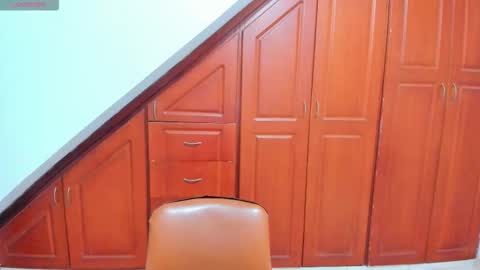 Snapshot of emily_zc1 chatting on October 20, 7:58 pm EMILY  online show from October 20, 7:58 pm