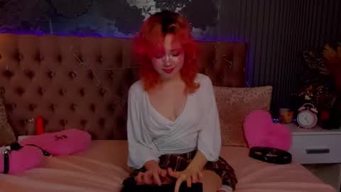 Snapshot of emilyangels chatting on December 3, 7:38 am Baby Emelli online show from December 3, 7:38 am