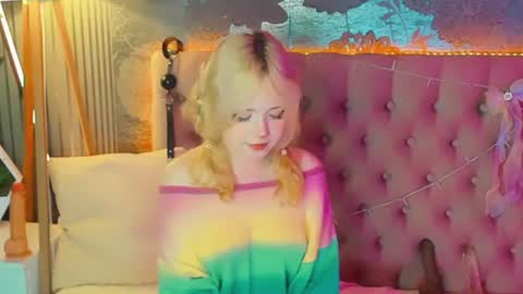 Snapshot of emilyangels chatting on July 7, 6:58 am Baby Emelli online show from July 7, 6:58 am
