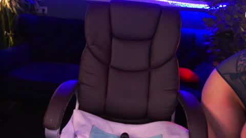 Emy online show from January 31, 9:59 am