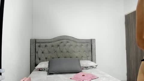 Snapshot of emilydauz chatting on January 14, 6:13 pm Camila online show from January 14, 6:13 pm