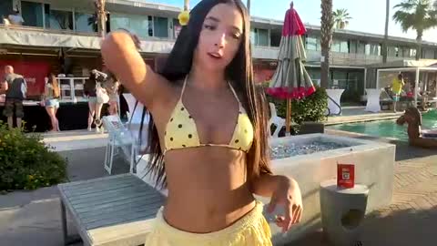 emilyfawn online show from April 21, 1:07 am