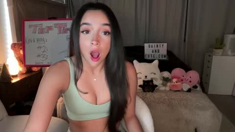 Snapshot of emilyfawn chatting on May 5, 4:20 am emilyfawn online show from May 5, 4:20 am
