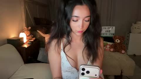 Snapshot of emilyfawn chatting on May 17, 5:05 am emilyfawn online show from May 17, 5:05 am