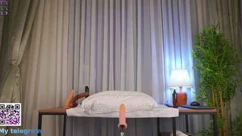 Emily  Lovense is activeThere are legends that in this room all your wishes can come true  Private is Open online show from December 18, 4:07 am