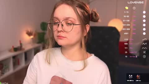 Emily  online show from March 3, 1:42 pm