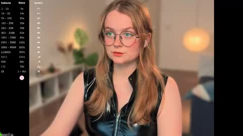 Emily  online show from November 20, 12:16 pm