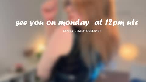 Snapshot of emilyforelsket chatting on May 31, 6:09 pm Emily online show from May 31, 6:09 pm