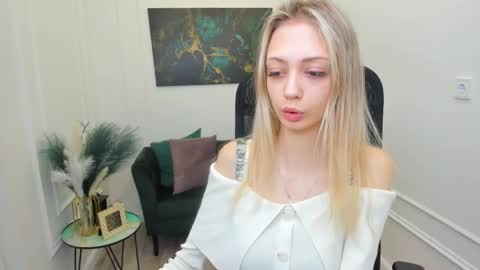 Emily online show from April 4, 3:38 am