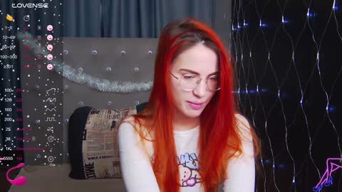 Snapshot of emilykents chatting on December 24, 1:49 am EmilyKents online show from December 24, 1:49 am