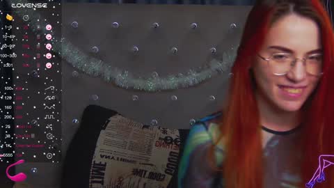 Snapshot of emilykents chatting on December 30, 5:26 am EmilyKents online show from December 30, 5:26 am