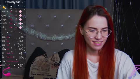 Snapshot of emilykents chatting on January 6, 1:31 am EmilyKents online show from January 6, 1:31 am