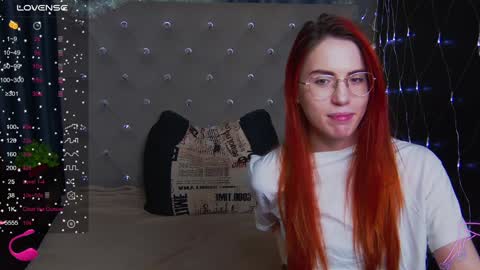 Snapshot of emilykents chatting on January 6, 8:03 am EmilyKents online show from January 6, 8:03 am