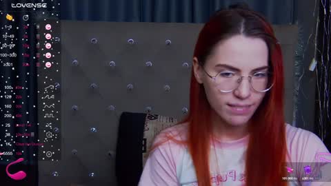 Snapshot of emilykents chatting on January 18, 1:41 am EmilyKents online show from January 18, 1:41 am