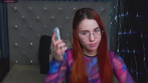 Snapshot of emilykents chatting on January 20, 4:21 am EmilyKents online show from January 20, 4:21 am