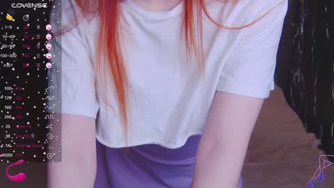 Snapshot of emilykents chatting on January 24, 2:18 am EmilyKents online show from January 24, 2:18 am