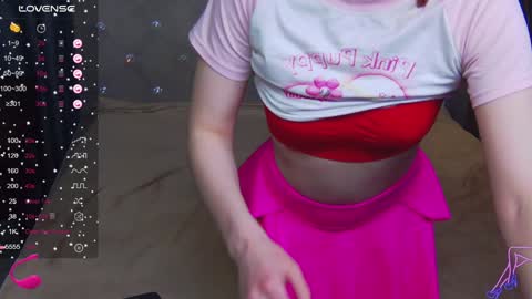 Snapshot of emilykents chatting on February 1, 1:34 am EmilyKents online show from February 1, 1:34 am