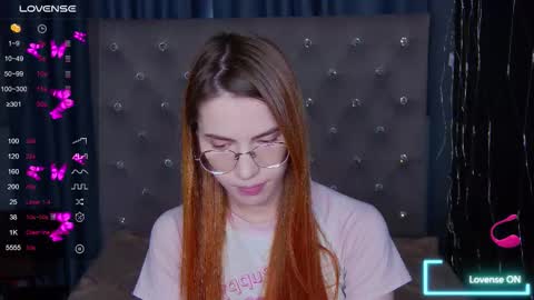 Snapshot of emilykents chatting on September 12, 1:49 am EmilyKents online show from September 12, 1:49 am