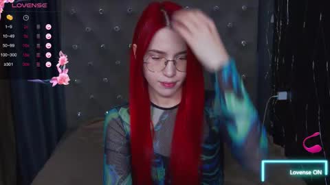 Snapshot of emilykents chatting on September 30, 1:54 am EmilyKents online show from September 30, 1:54 am