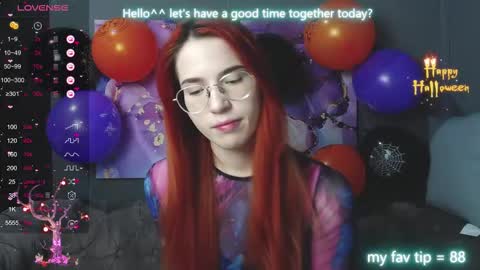 Snapshot of emilykents chatting on October 29, 2:03 am EmilyKents online show from October 29, 2:03 am