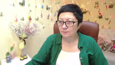 Emily online show from April 12, 5:12 am