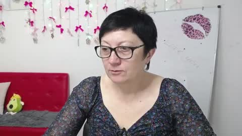 Emily online show from April 18, 5:33 am