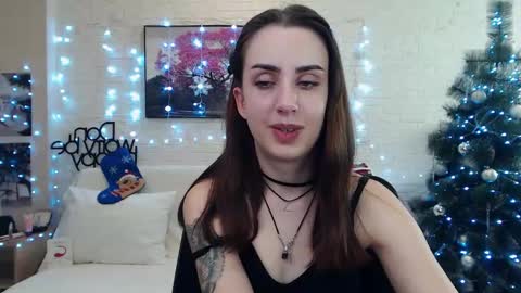 Emyli online show from December 18, 10:13 pm