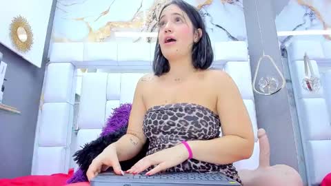 Emily online show from February 8, 11:01 am