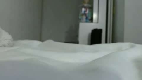 Snapshot of emilymonrro chatting on February 10, 2:30 am emily monrro online show from February 10, 2:30 am