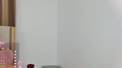 emilynovaa1 online show from May 28, 6:49 pm