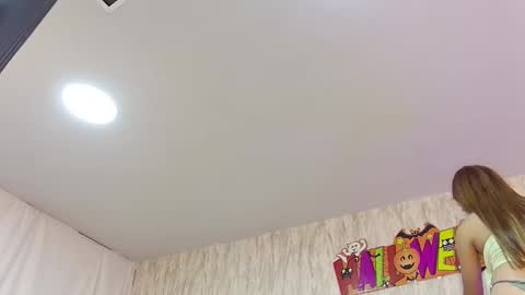 Snapshot of emilyparker__ chatting on October 7, 10:29 pm My IG - EmilyParker   online show from October 7, 10:29 pm