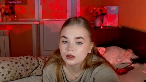 Emily  Emi online show from November 9, 12:47 pm