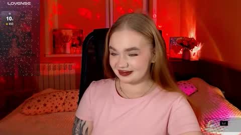 Emily  Emi online show from November 16, 2:22 pm