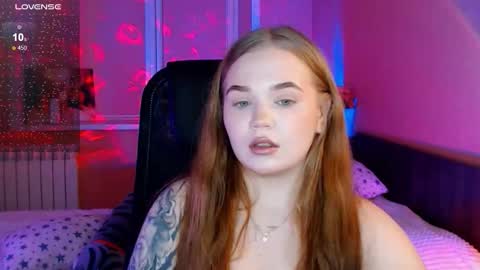 Emily  Emi online show from December 2, 4:57 pm